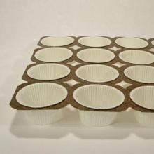 Muffinbakke brun/guld 24 stk 50x36mm hvide runde forme NTS2 product photo