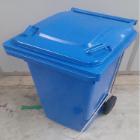 Container : blauw - op wieltjes - met pedaal - 120 lt artikelfoto